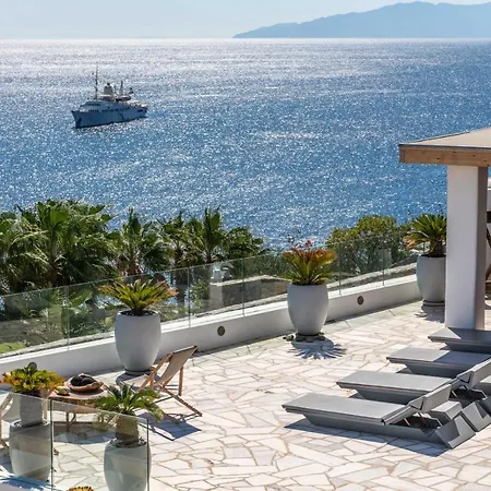 Lilium I Villa *